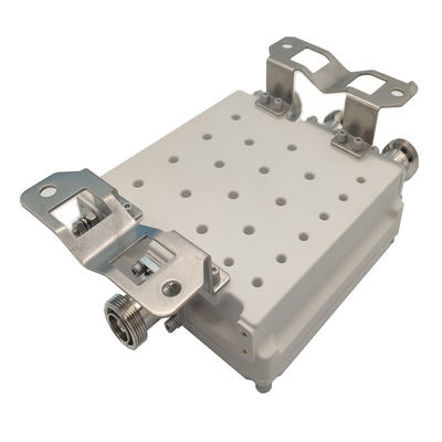 室内・室外 IP65 トライバンド コンビナー 1710-1880/1920-2170/2300-2700MHz 4.3-10-F DIN-F