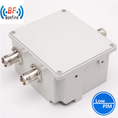4.3-10 F / DIN-F 690-960/1710-1920MHz 200W/300W/500W RFディプレクサーパッシブコンビナー