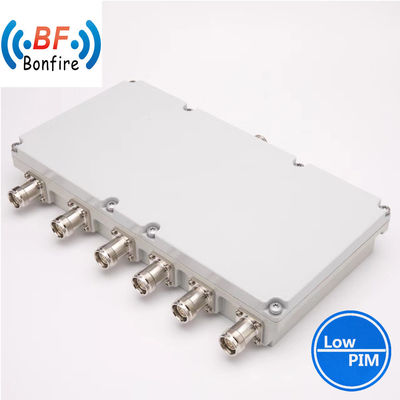 カスタマイズされた 4 Way Quad-Band コンビナー 1710-2700MHz RF N 女性付き低ピム Quadplexer