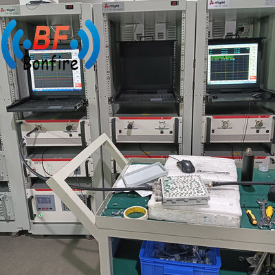 5g コンビナー 698-3800MHz RF ブロードバンド IBs Bts Das RF マルチプレクサーのためのLow Pim Quadplexer