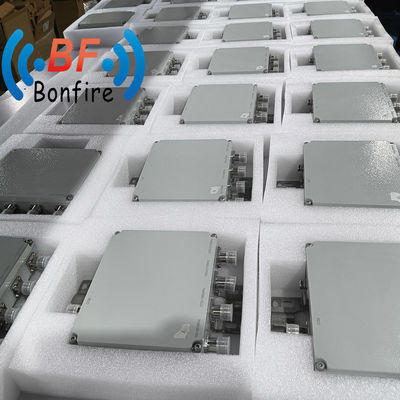 4.3-10f DIN-F インターフェイス RF Quadplexer マルチプレクサー 698-960/1710-1880/1920-2170/2600-3800MHz