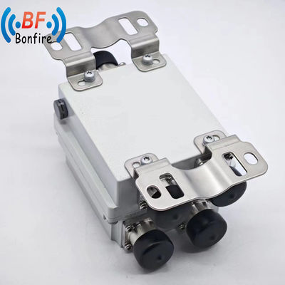 室内・室外 IP65 1710-2170MHz 2300-2690MHz RF信号ユニット 双帯ダブルクセラー コンビナー