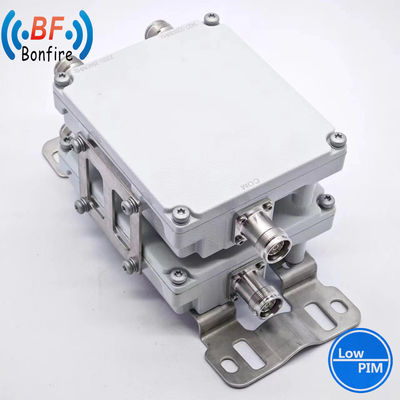 1710-2170MHz 2300-2690MHz 5経路マルチプレクサー RF 4X1ハイブリッドコンビナー