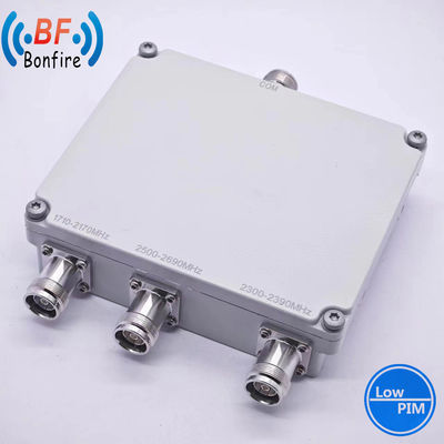 5g RF コンビナー 1710-2170MHz 2300-2690MHz RF ブロードバンド ロー ピム クアッドプレクサー Ibs Bts Das の RF マルチプレクサー