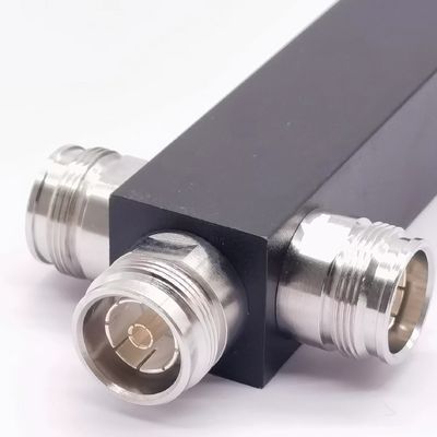 ウルトラワイドバンド 3 Way Low Pim 反応性高電源スプリッタ 350-3800MHz 4.3-10 F 黒