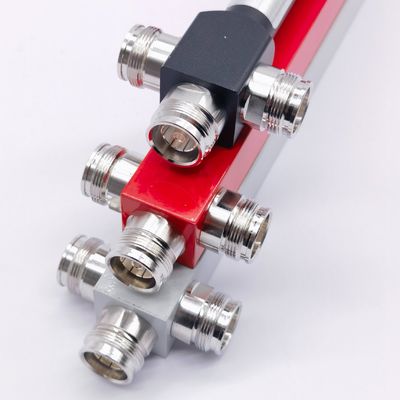 ウルトラワイドバンド 3 Way Low Pim 反応性高電源スプリッタ 350-3800MHz 4.3-10 F 黒