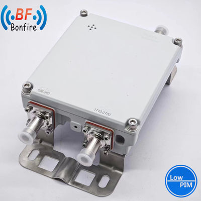 HLQ-XXXXX デュアルバンド コンビネータ デュプレクサー 1710-2170MHz IP65 保護付き 2300-2690MHz