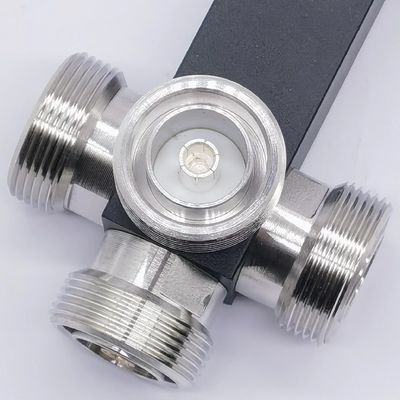 ウルトラワイドバンド 2/3/4 Way Low Pim DIN-F インターフェイス付きの反応性高電力スプリッタ