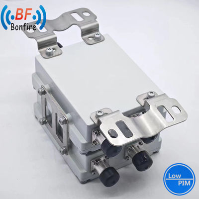 300W 4X2 ハイブリッドカップラー コンビナー 1710-2170MHz 2300-2690MHz IBs BTS パフォーマンスのN-F