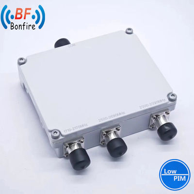 1710-2170MHz 2300-2690MHz ネットワークカバーのための低ピムコンビナー VHF UHFバンドデュプレクサー