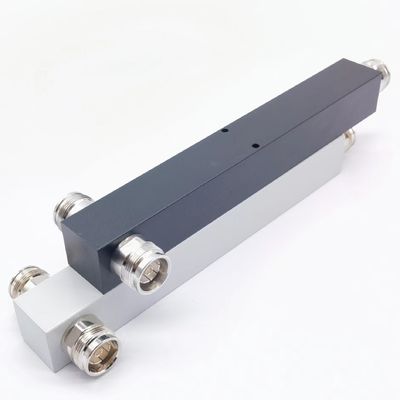 4.3-10-F Ibs/Das 全体のプロジェクト配信能力 698-4000MHz の 2 方向反応電源分割器