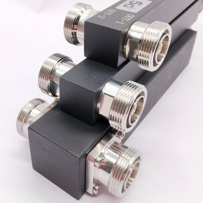 GFQ-0338-X3301 グレー/レッド/ブラック/DAS IBS 350-3800MHz用の2方向高電源スプリッター