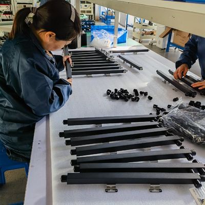 4.3-10 F インターフェイス 698-4000MHz 建物内通信システム用電源分割器