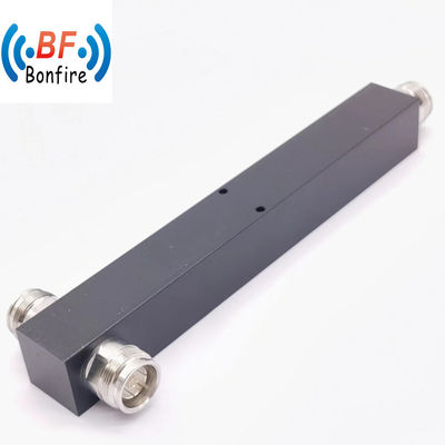 室内/室外 2 方向反応電源分割器 -160dbc IP65 350-3800MHz N 女性 グレー