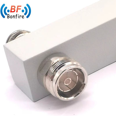 室内/室外 2 方向反応電源分割器 -160dbc IP65 350-3800MHz N 女性 グレー