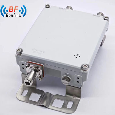 2300-2400 2500-2700MHz 低ピム-150dbc RF トリプレクサー N/4.3-10 コネクタとDIN-F インターフェース