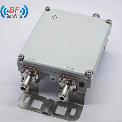 1710-2170MHz 2300-2700MHz トリプレクサー 低ピム-160dbc RF ディプレクサーと4.3-10Fコネクタ