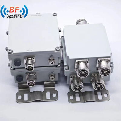 4.3-10f DIN-F N-F 室内/室外 IP65 通信部品用直射 RF トリプレクサー・ディプレクサー コンビナー