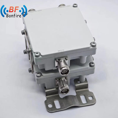4.3-10f DIN-F N-F 室内/室外 IP65 通信部品用直射 RF トリプレクサー・ディプレクサー コンビナー