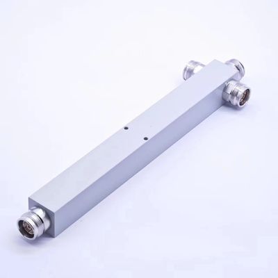 698-4200MHz Pim-160dbc N型コネクタ付き3方向電源分割器 下のデータ表を参照