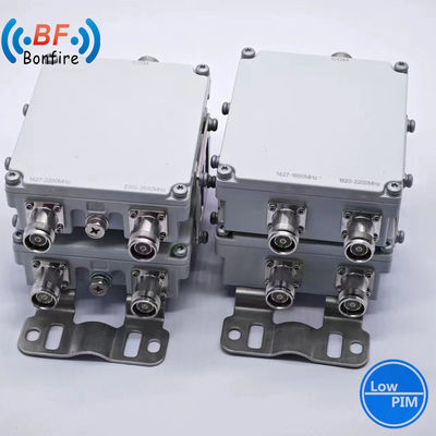 2300-2400 2500-2700MHz RF コンビナー -155dbc 300W トリプレクサー RF ディプレクサー