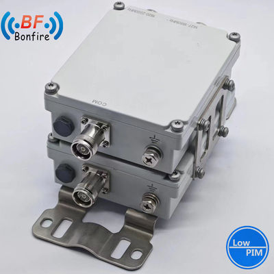 カスタマイズされたLow Pim -155dbc 2300-2400 2500-2700MHz トリプレクサー RF ディプレクサー コンビナー