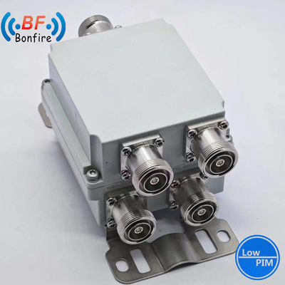 VHFトリプレクサー RFディプレクサー RFコンビナー 1710-1880 1920-2170 2300-2400 2500-2700MHz DAB 210-260 MHz SMAコネクタ
