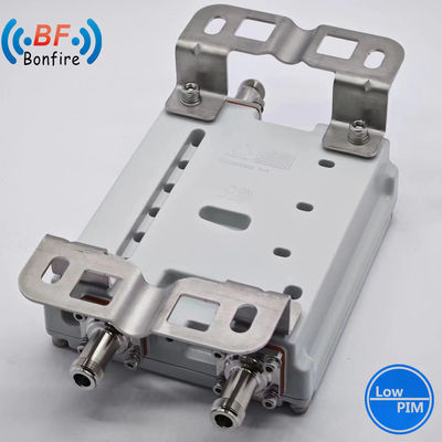 2300-2400 2500-2700MHz トリプレクサー RF ディプレクサー RF クワッドプレクサー コンビナー 200W N 公共安全のための女性コネクタ