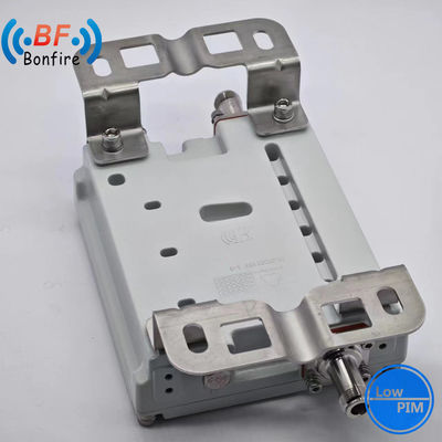 2300-2400 2500-2700MHz トリプレクサー RF ディプレクサー RF クワッドプレクサー コンビナー 200W N 公共安全のための女性コネクタ