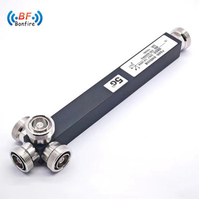 グレー 2 Way Splitter 2400-6000MHz DIN-F 黒 カスタマイズされたパッケージ 総重量 0.510kg