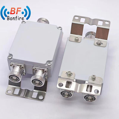 200W 2500-2700MHz 3-40dB RF コンビナー DIN コンネクタ RF コアキシャル減声器