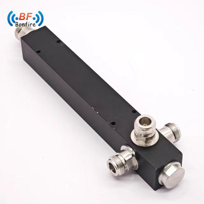 12.00cm * 7.00cm * 4.00cm パッケージサイズ 5000~6000MHz 2方向電源分割 N 女性用レーダーシステム