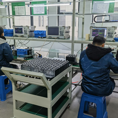 パッケージ 総重量 2,000kg 2 in 1 ハイブリッド コンビナー クープラー 4.3-10 F 内外 IP65