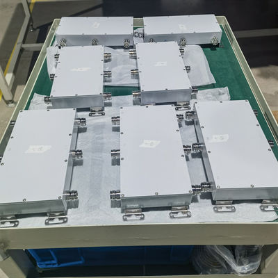 4.3-10-F インターフェイス ハイブリッド カップラー 4 in 4 698-4000MHz 2,000kg パッケージ総重量