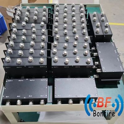 4.3-10-F/DIN-F/N-F VHF 698-3800MHz 3dB ハイブリッドカップラー コンビナー N 女性型 4 in 4