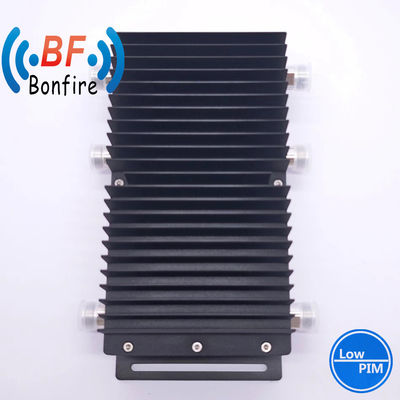 グレー 698-3800MHz 3dB ハイブリッド カップラー 4.3-10 女性 4 in 4 外コンビナー IP65 -160dbc