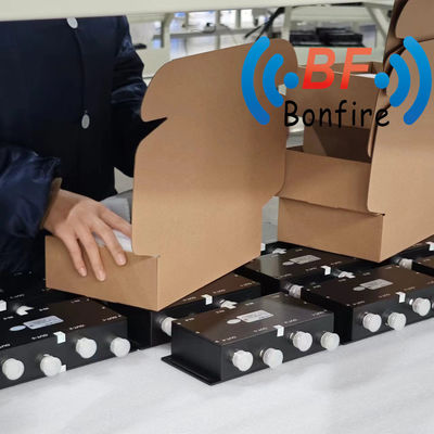 ハイブリッドカップラー VHF 698-3800MHz 3dB ハイブリッドコンビナー 4 in 4 N型コネクタ付き