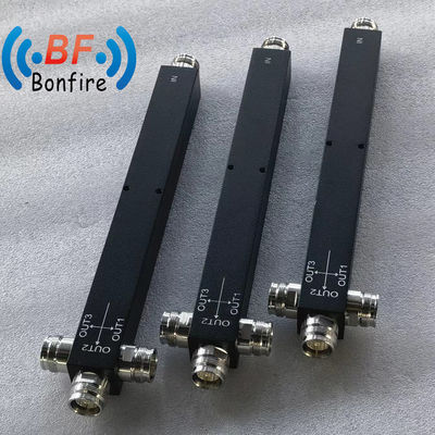 RF 2 Way Power Splitter 100W 350-3800MHz ベースステーションのためのDIN-F/4.3-10-F/DIN-Fインターフェース