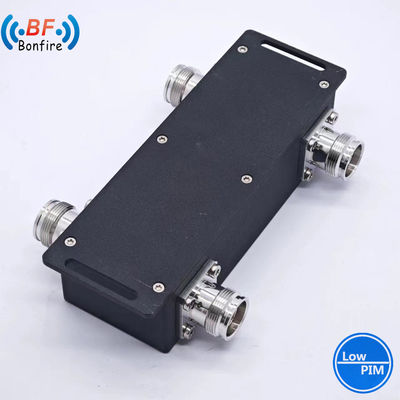 下のデータ表 698-4000MHz 黒DIN-女性 2X2ハイブリッドカップラー/ハイブリッドコンビナーを参照