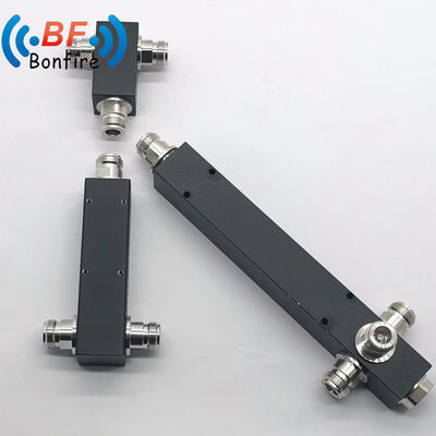 3200W IP65 4.3-10 女性RF空洞電源分割器 2 Way 698-4000MHz 50ohm 耐久性