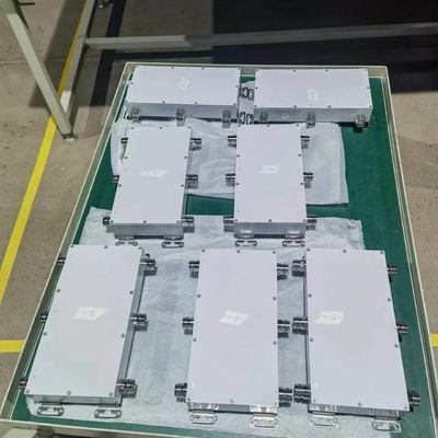 698-3800MHz低ピム低Vswr 3X3 RFハイブリッドコンビナー N DIN 4.3-10コネクタ