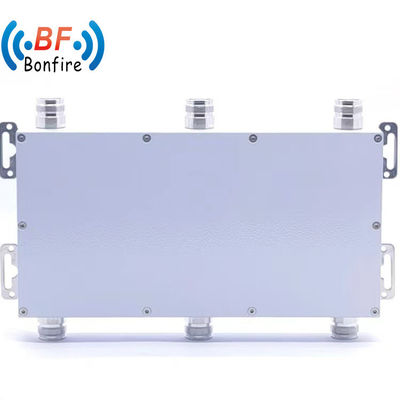 698-4000MHz 3イン3アウト 3dB 3 3 RFハイブリッドカップラー 公共の安全のためのハイブリッドコンビナー Ibs Das