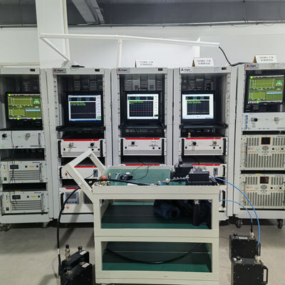 698-4000MHz 4X4 4 in 4 out 300W 155pim RFハイブリッドカップラー ハイブリッドコンビナー
