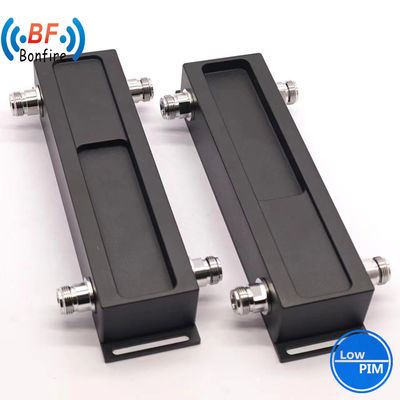 2 in 2 out Low Pim RF ハイブリッド コンビナー 698-4000MHz N 女性コネクタ 50W 入力電力