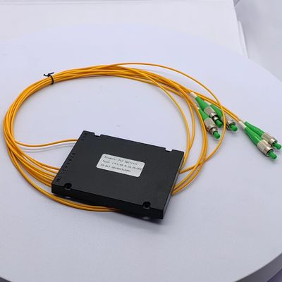 1*4 シングルモード PLC スプリッター 0.500kg パッケージサイズ 25.00cm * 20.00cm * 10.00cm