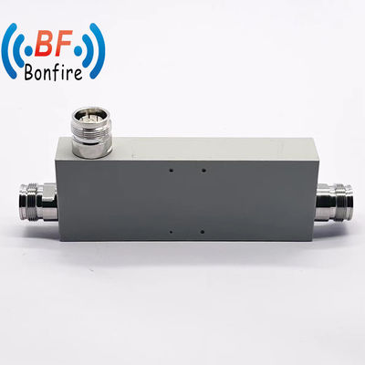 高隔離 300W N 女性方向性カップラー 698-2700MHz 3/5/7/10/15/20dB 黒