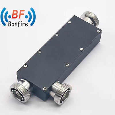 20W N 女性双方向カップラー 1.5GHz-4.5GHz周波数 カスタマイズされた色