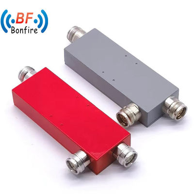 300W 0.3dB RF 低挿入損失 反応性空洞方向結合器 698MHz-3800MHz 25dB 結合度