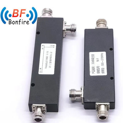 パッケージサイズ 17.00cm * 6.50cm * 2.50cm 方向性カップラー 10dB 700-2700MHz RF ブロードバンド