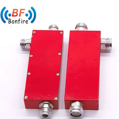 パッケージサイズ 17.00cm * 6.50cm * 2.50cm 方向性カップラー 10dB 700-2700MHz RF ブロードバンド